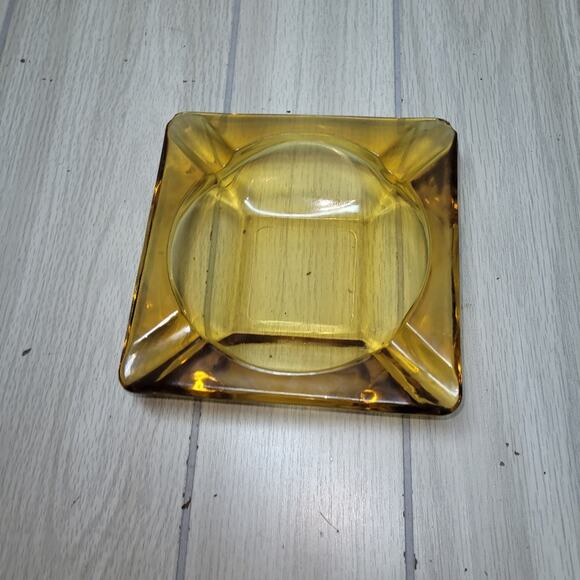 Vintage 70s Amber Ash Tray Cigarette Pipe Catch All Dish - Picture 3 of 6